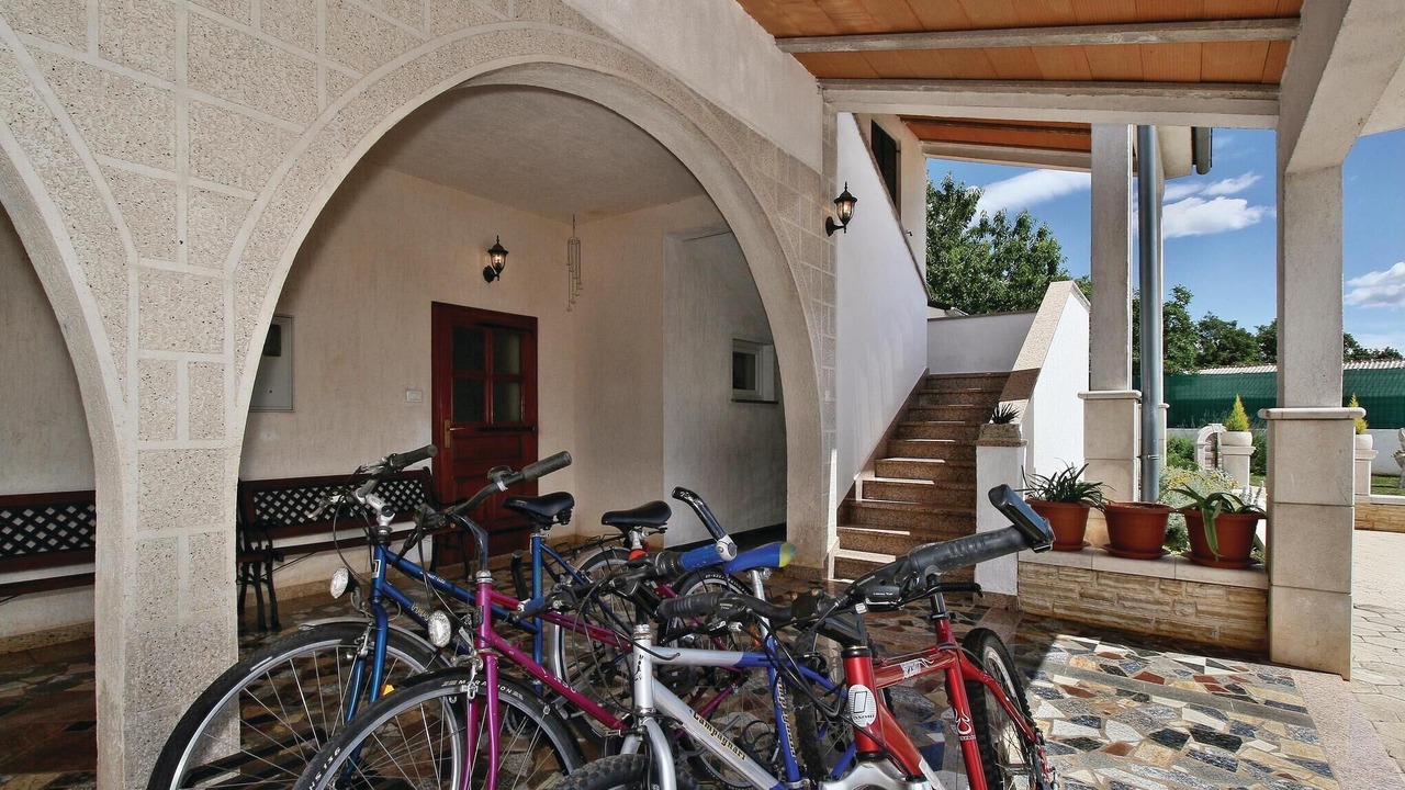 Photo of Others in Skropeti