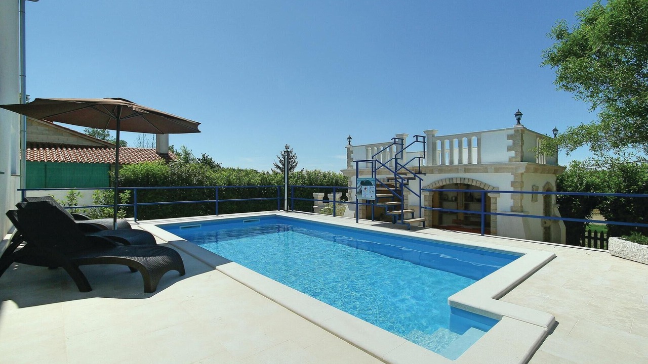 Photo of Outdoor in Skropeti