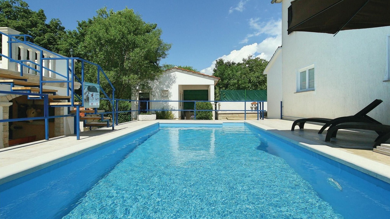 Photo of Outdoor in Skropeti