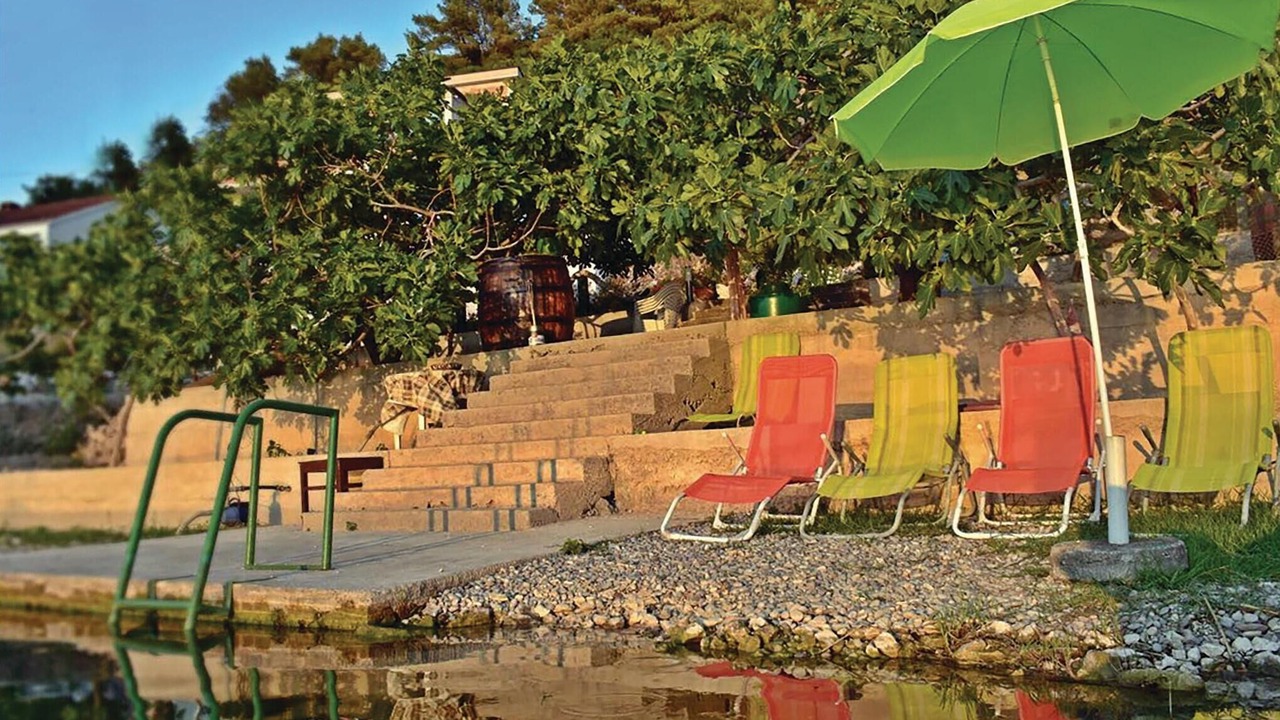 Photo of Others in Ploce