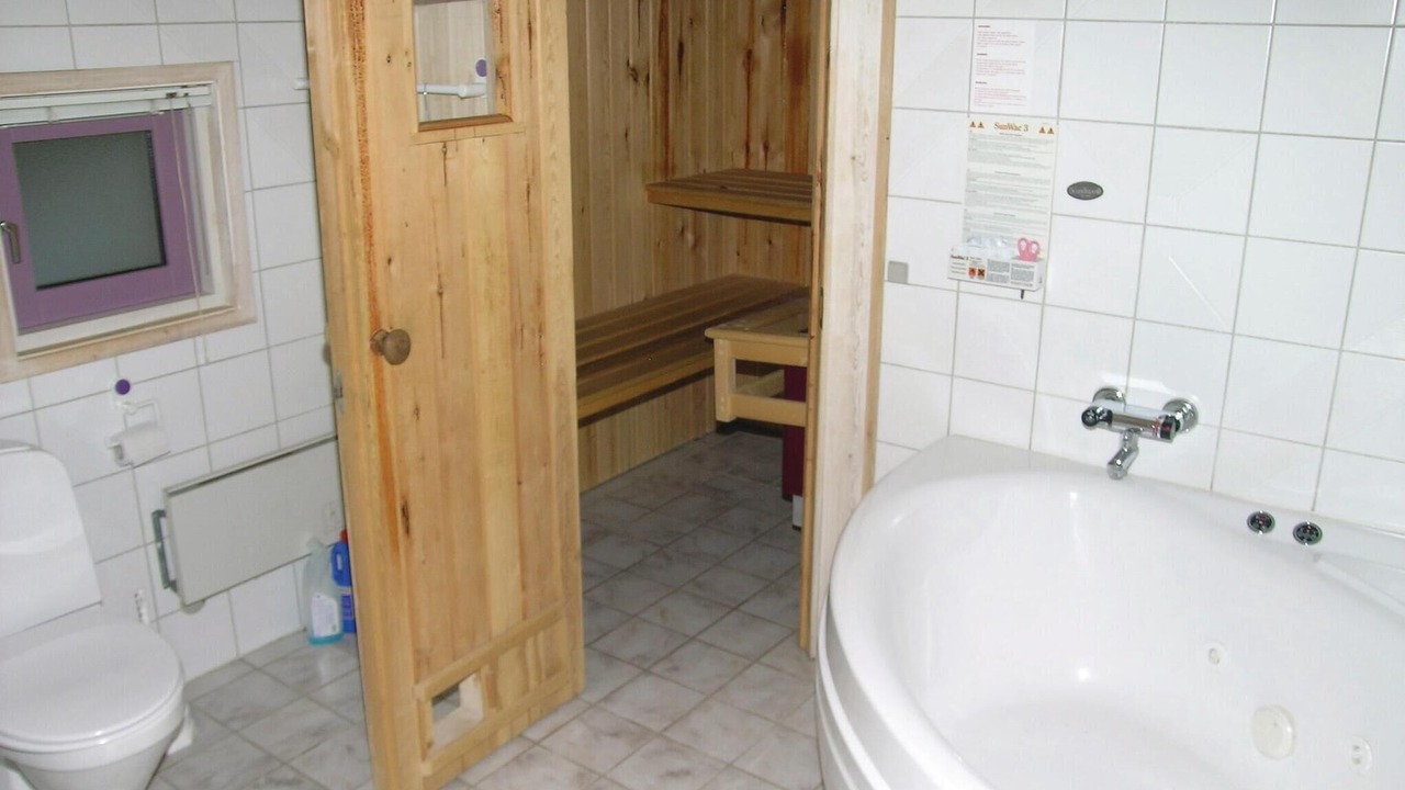 Photo of Bathroom in Hou