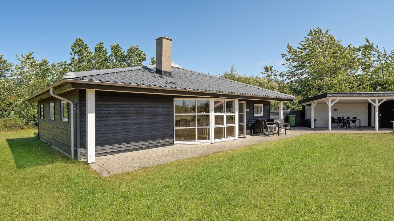 Photo of Others in Skaven Strand