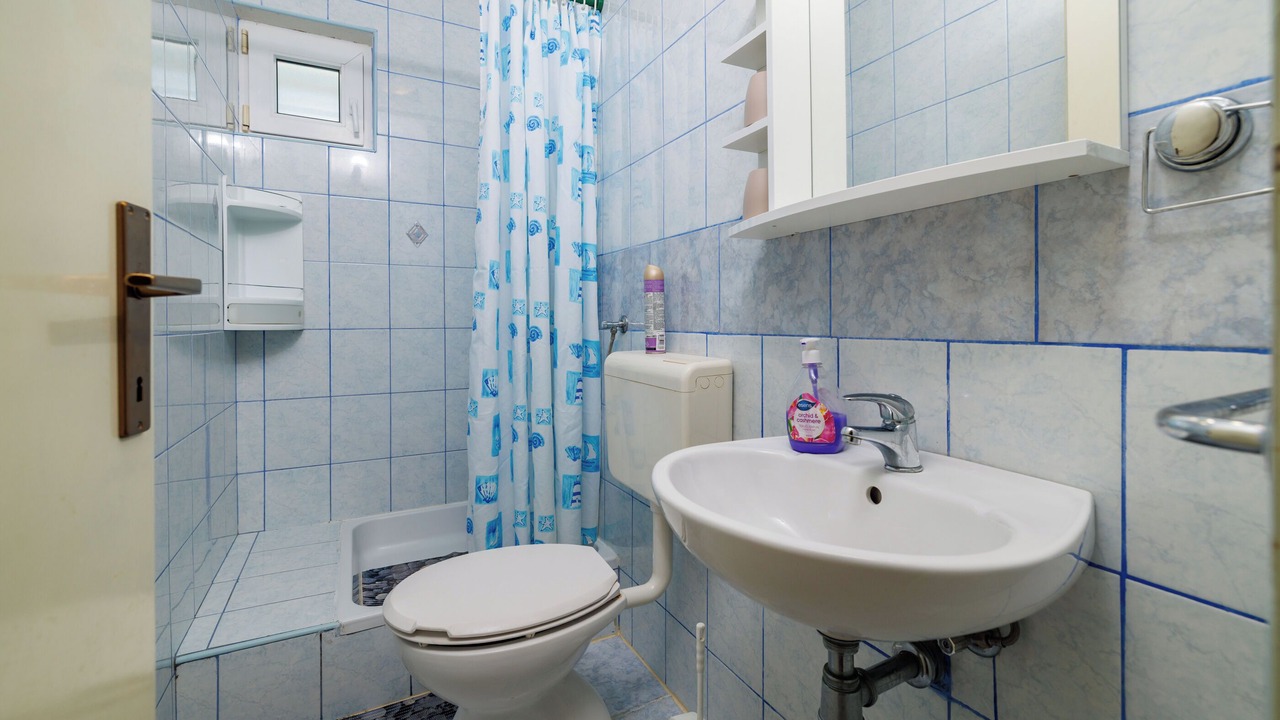 Photo of Bathroom in Lopar