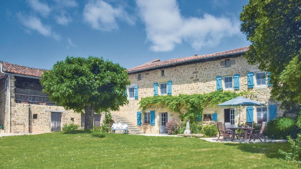 Photo of Others in Suaux