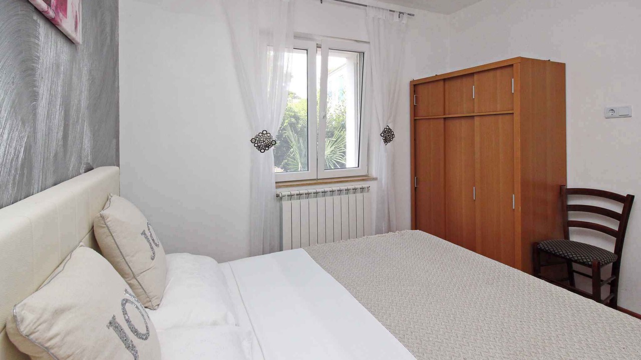 Photo of Bedroom in Baska