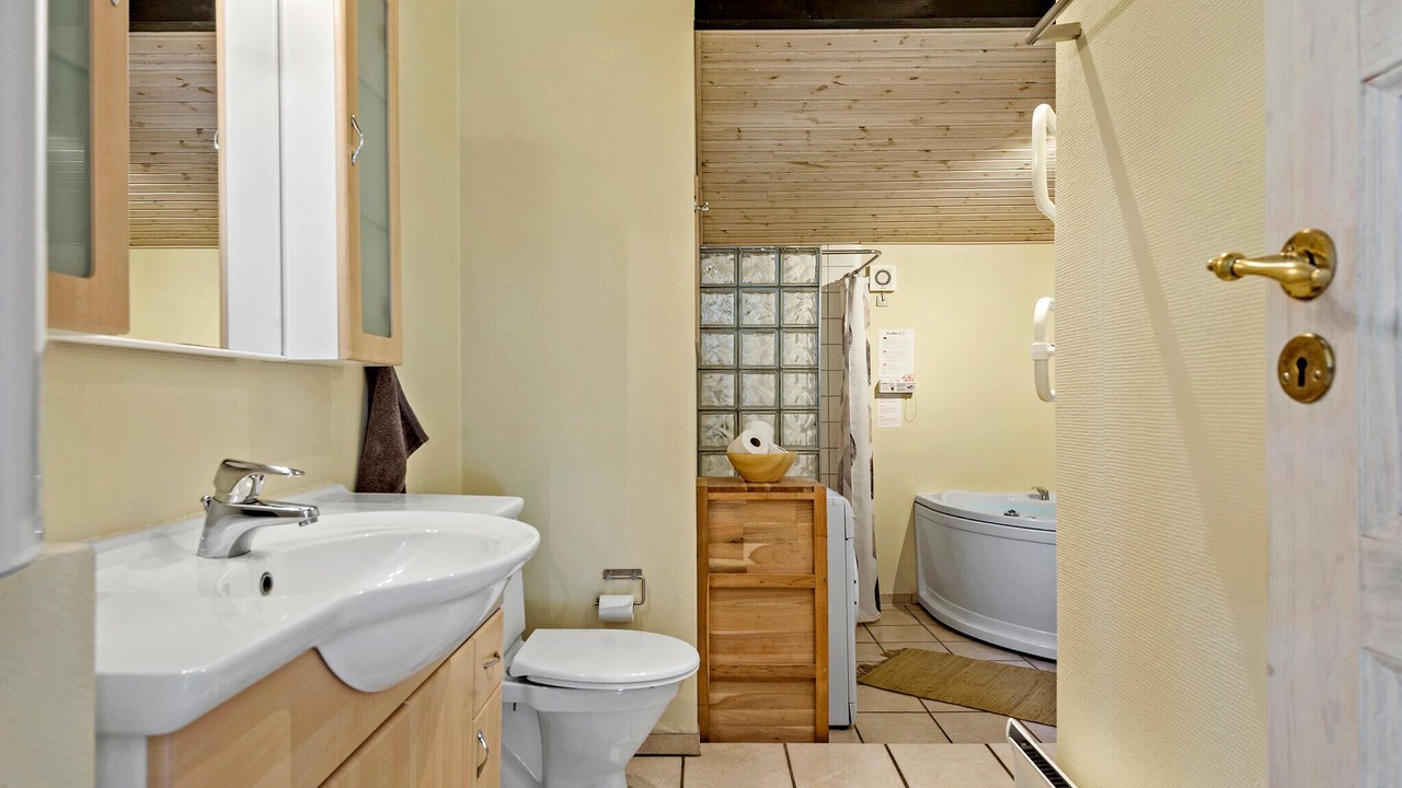 Photo of Bathroom in Øer Strand