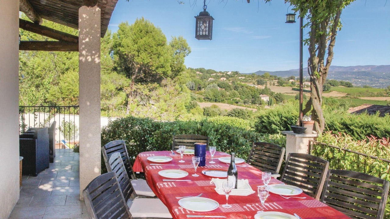 Photo of Others in Goult