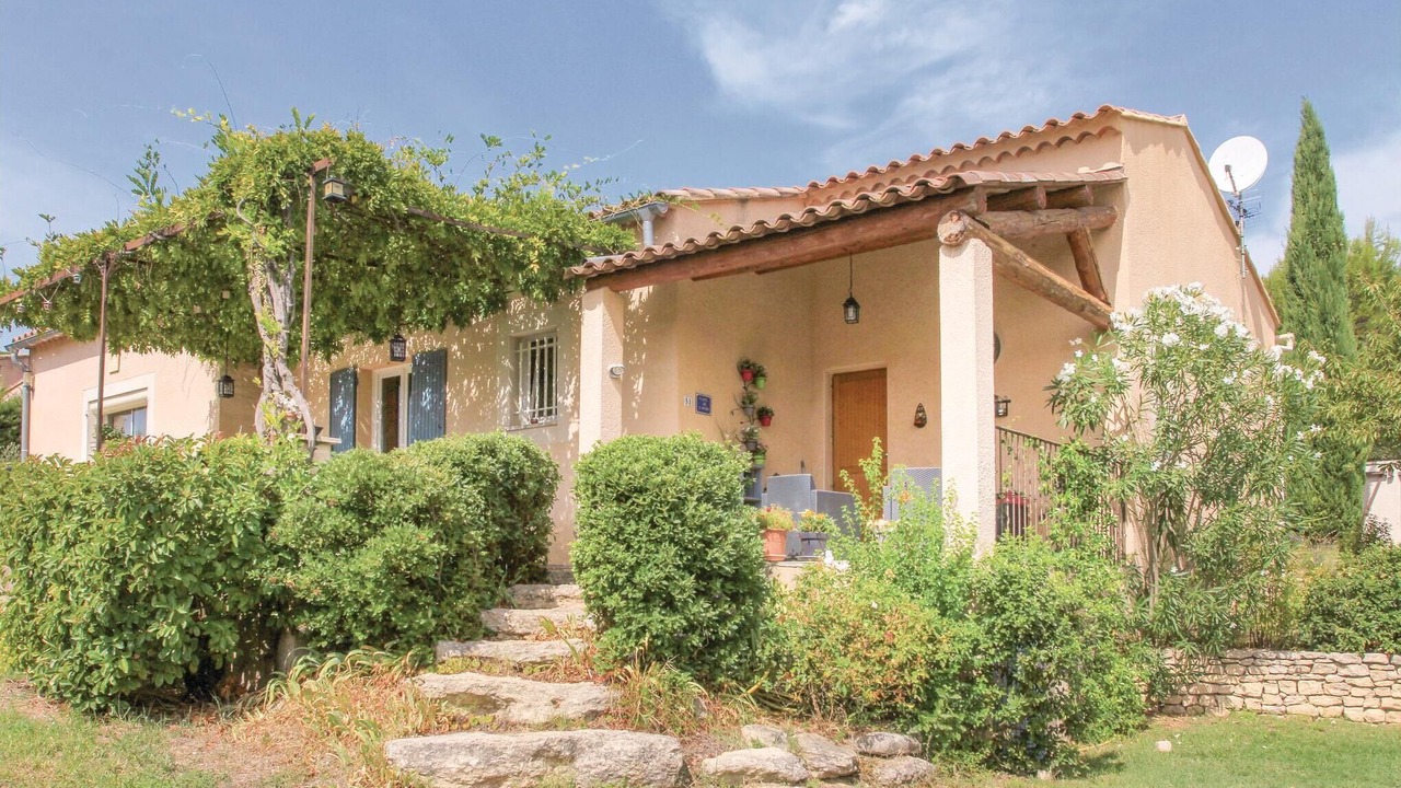 Photo of Others in Goult