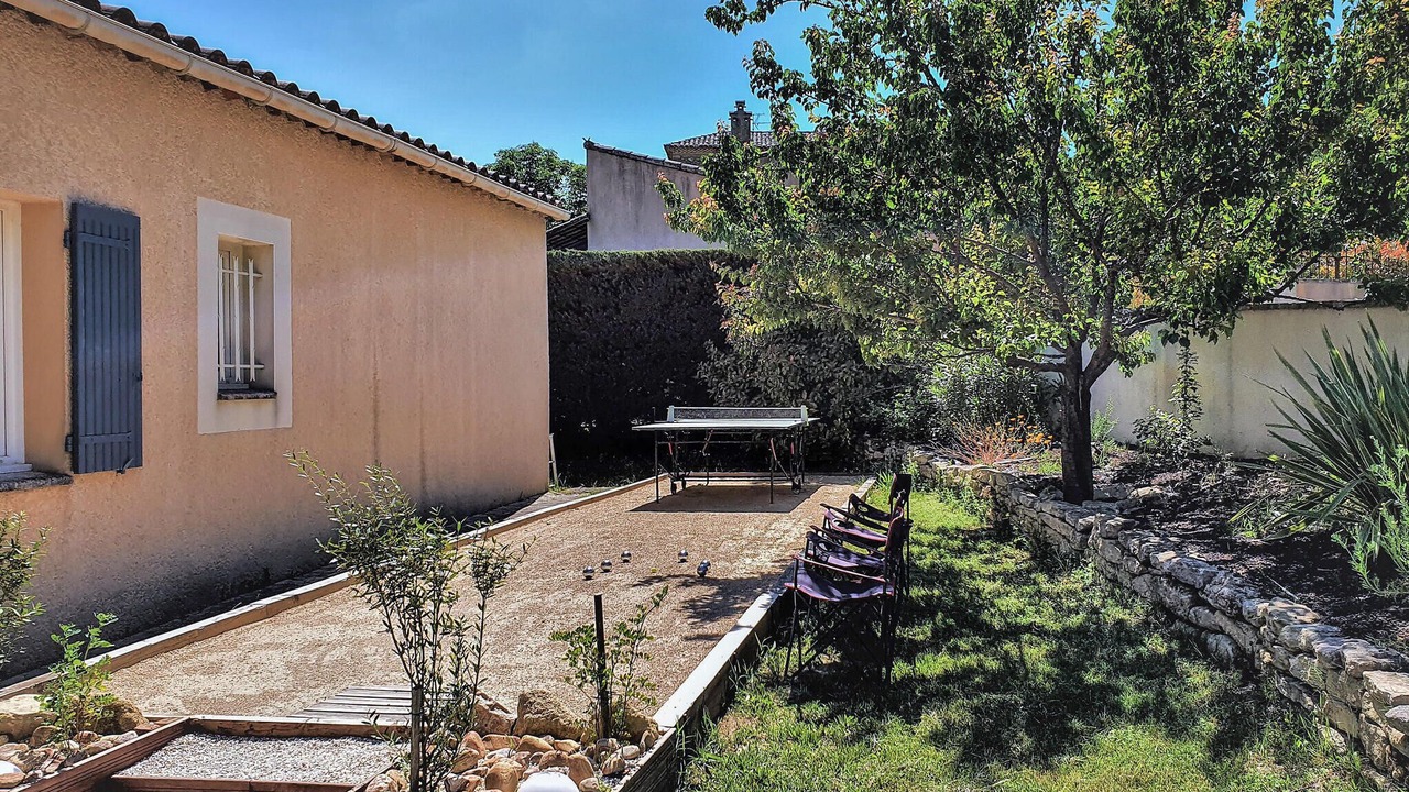 Photo of Others in Goult