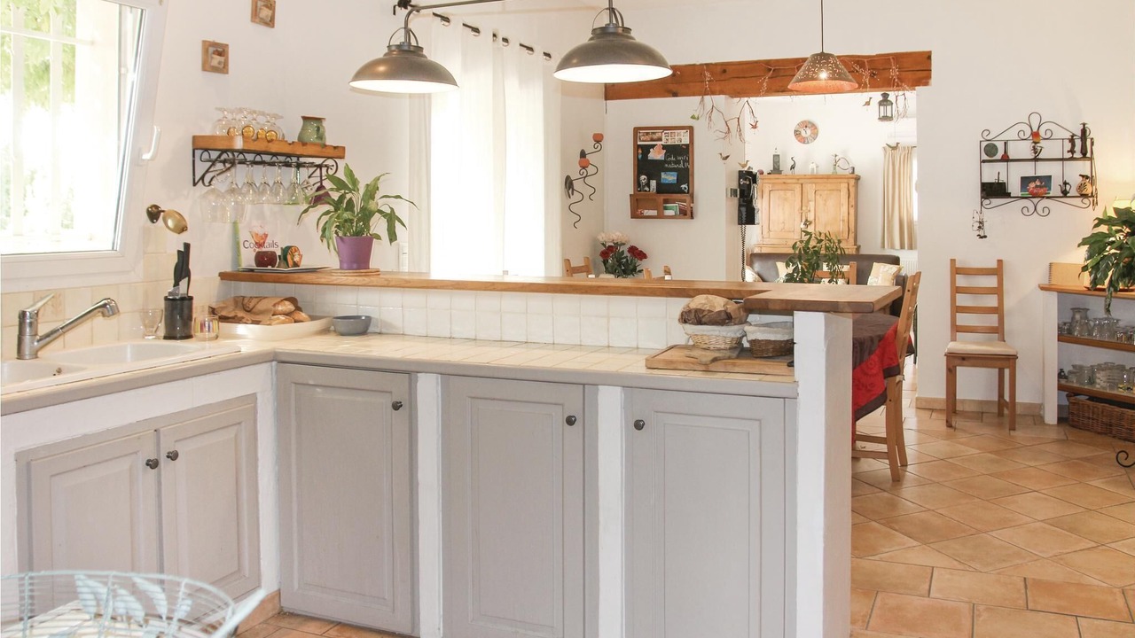 Photo of Others in Goult