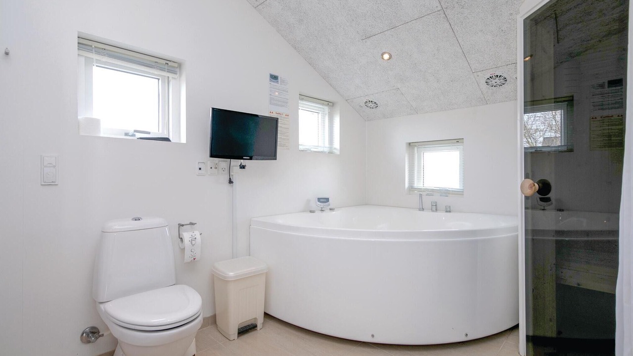 Photo of Bathroom in Brovst