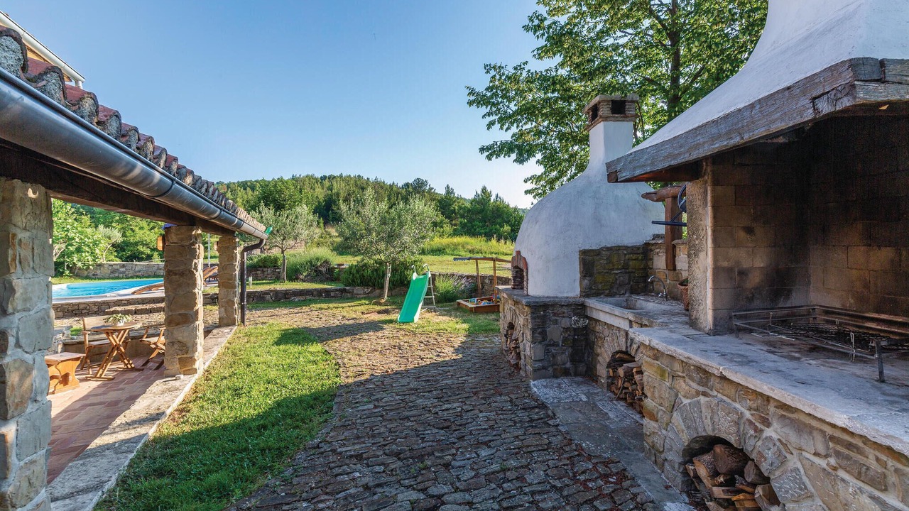 Photo of Outdoor in Kostanjica