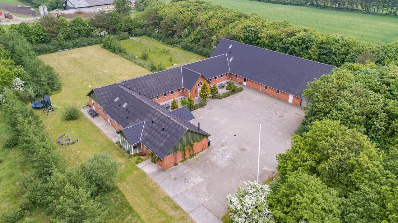 Photo of Others in Lokken