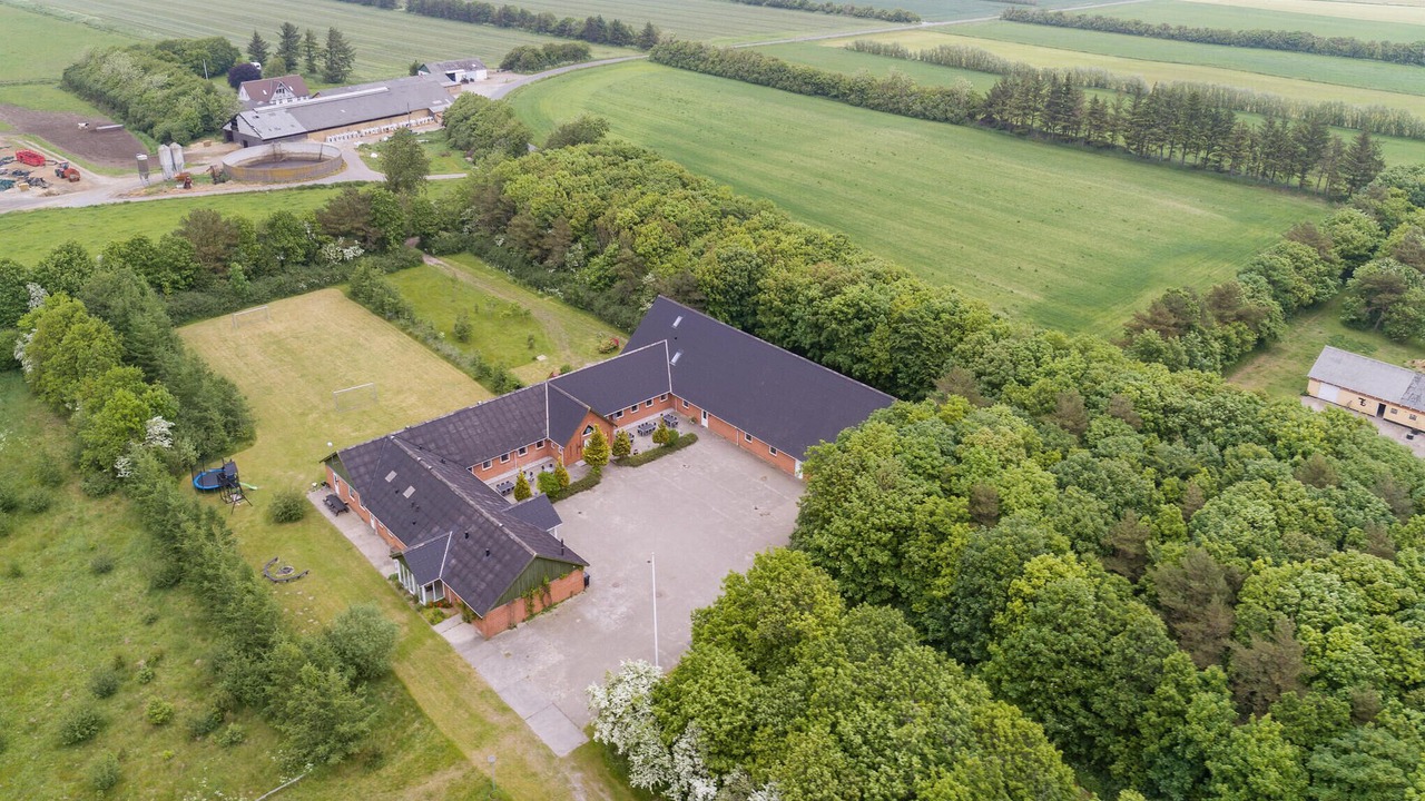 Photo of Others in Lokken