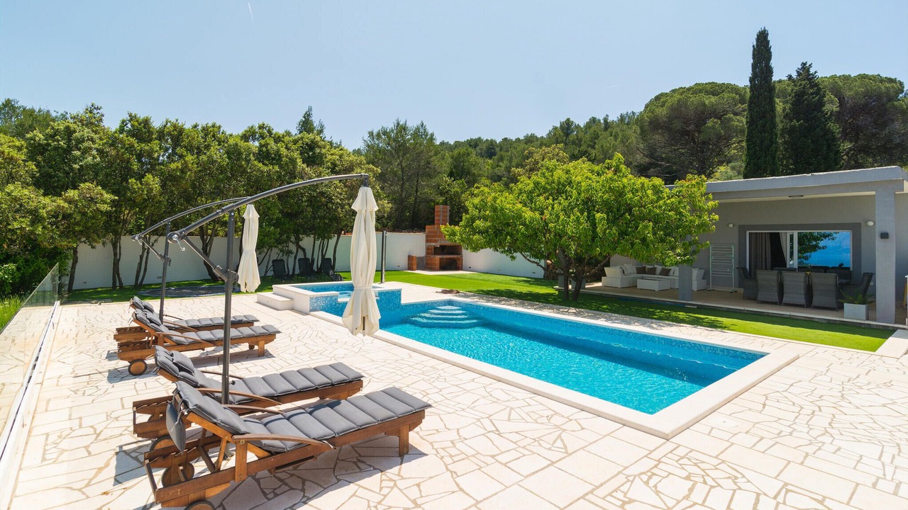 Photo of Outdoor in Jelsa