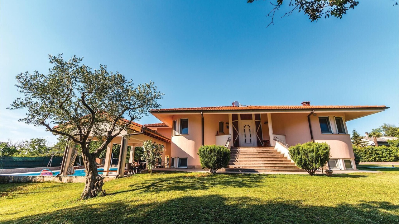 Photo of Outdoor in Pula