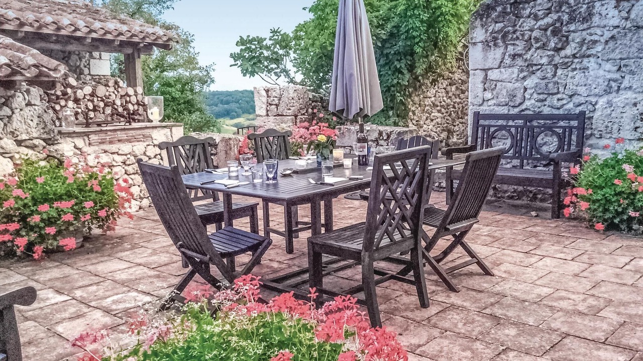 Photo of Patio Balcony in Beauville