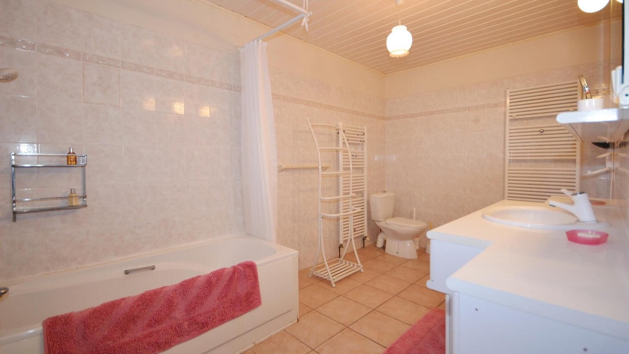 Photo of Bathroom in Montagnac