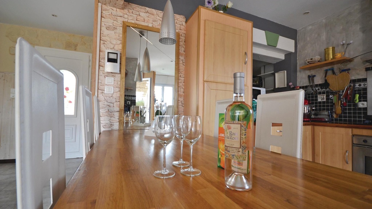 Photo of Others in Maubec