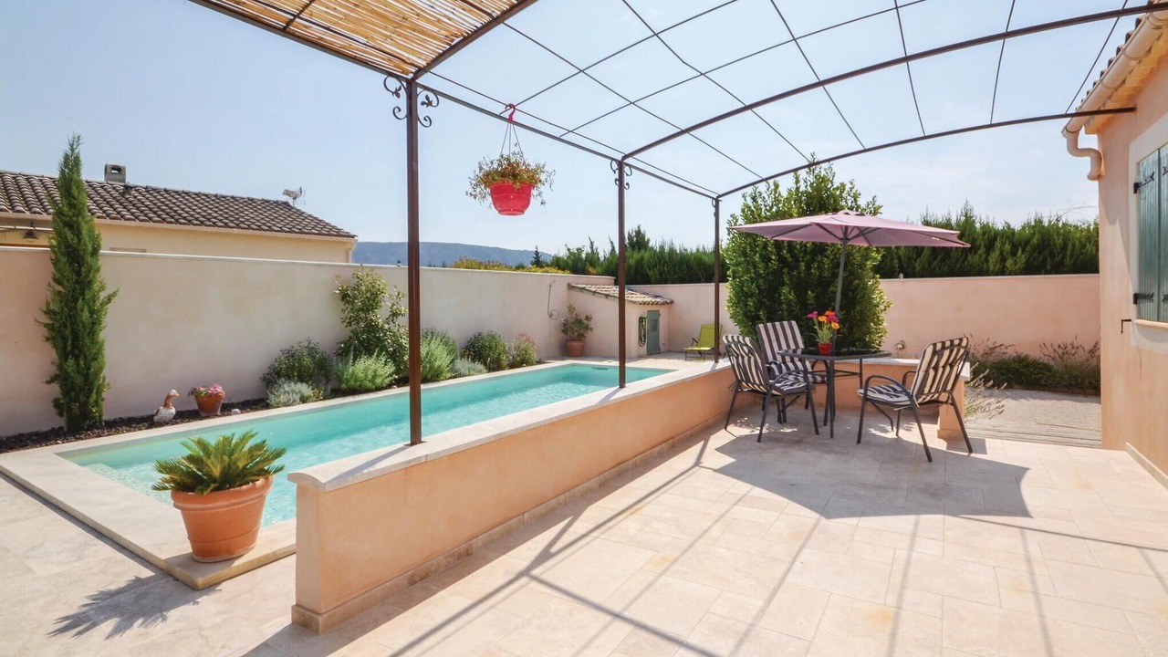 Photo of Others in Maubec