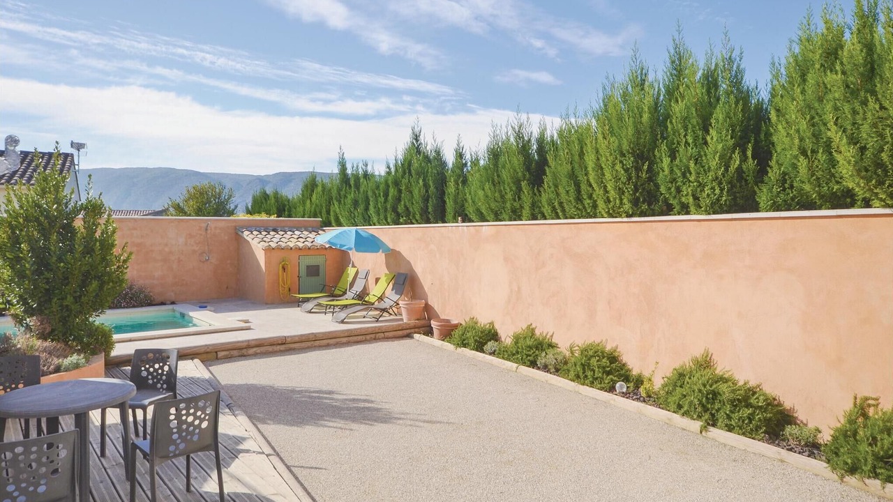 Photo of Others in Maubec