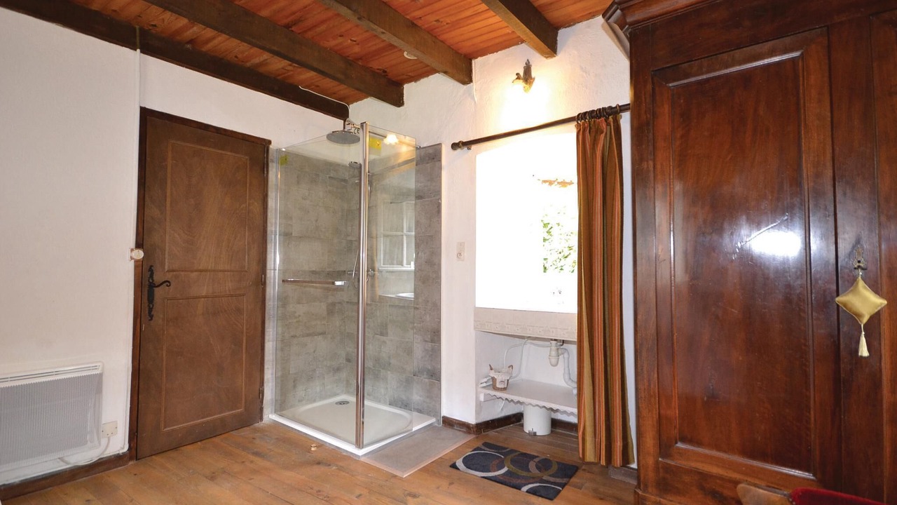 Photo of Bathroom in Peyremale