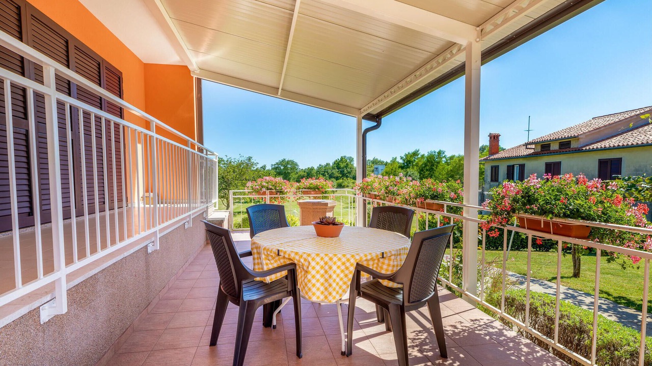 Photo of Patio Balcony in Sumber