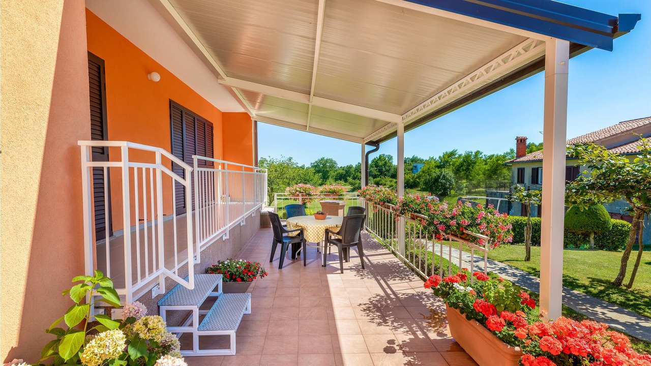 Photo of Patio Balcony in Sumber