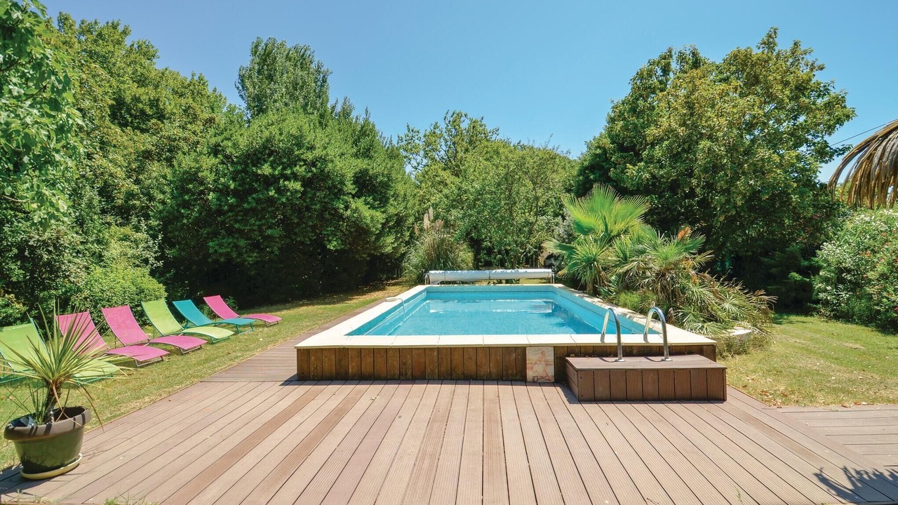 Photo of Outdoor in Jonquieres