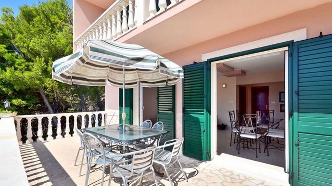 Photo of Outdoor in Medici