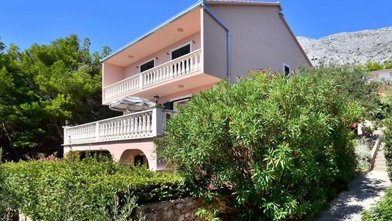 Photo of Outdoor in Medici