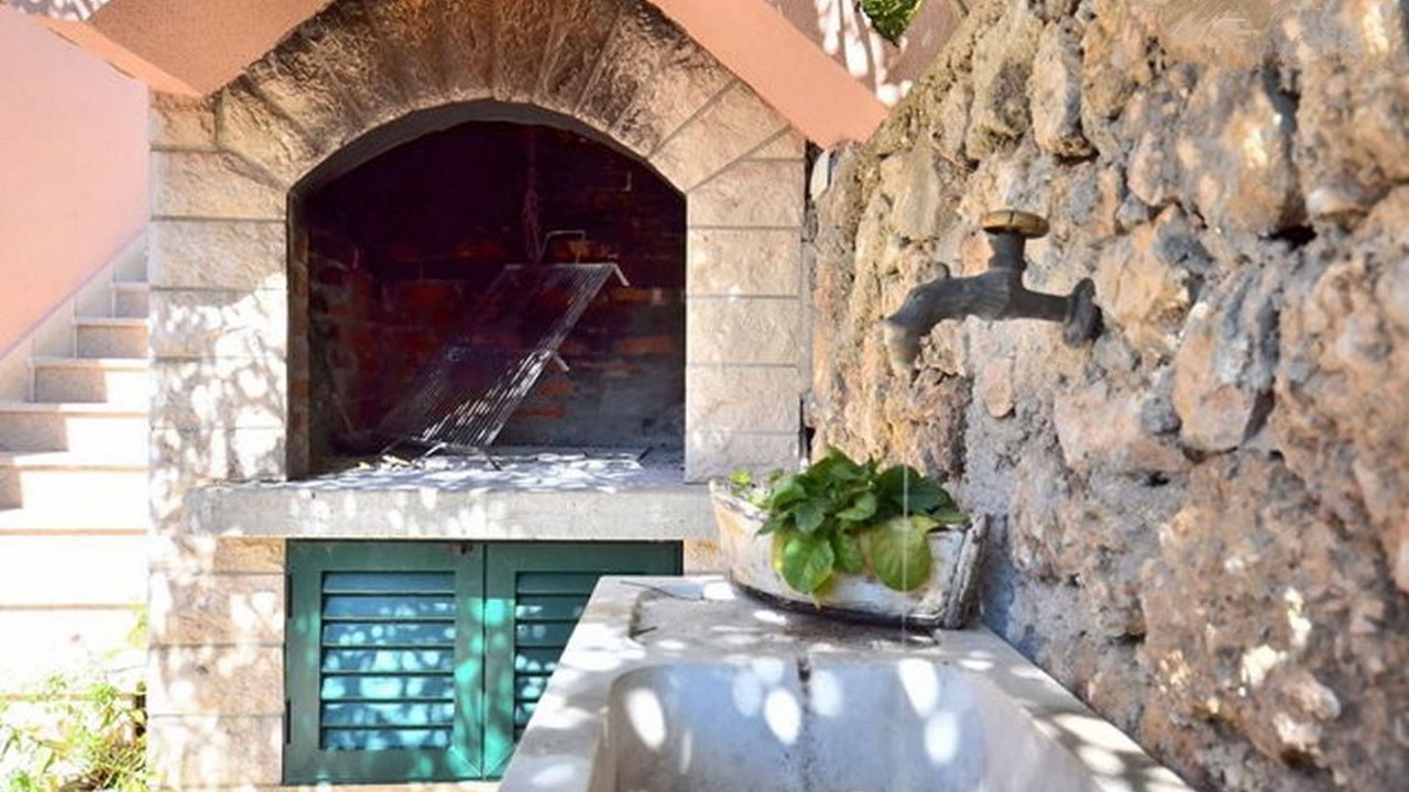 Photo of Outdoor in Medici