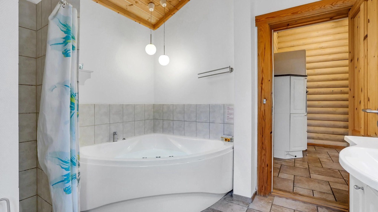Photo of Bathroom in Farso
