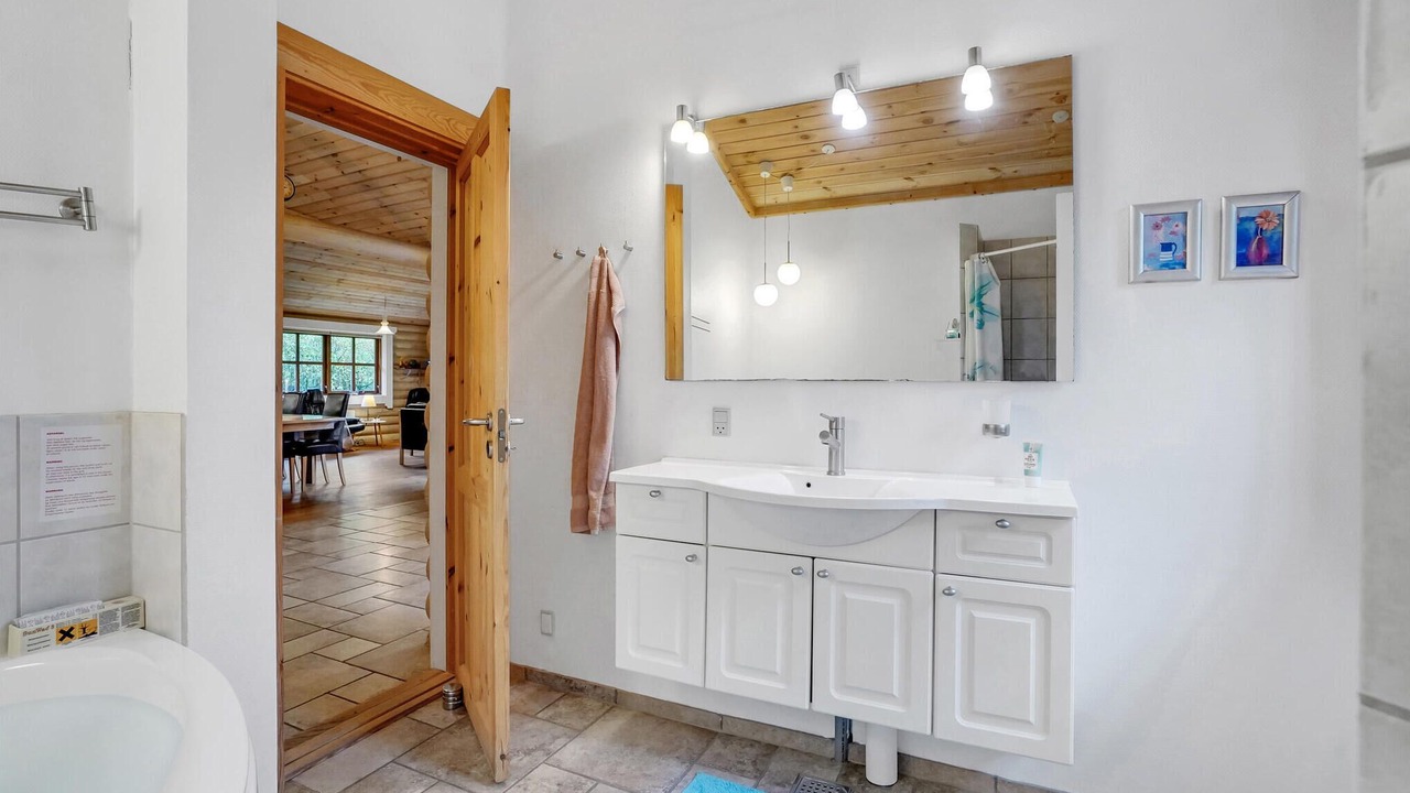 Photo of Bathroom in Farso