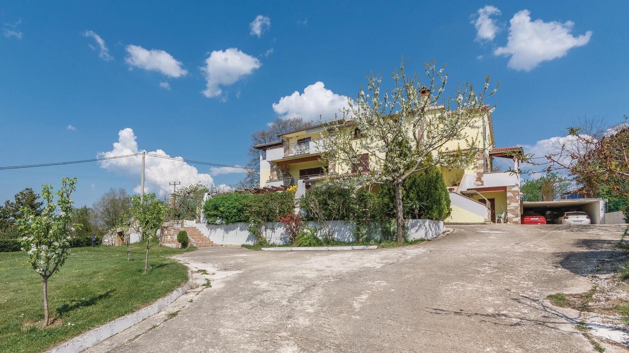 Photo of Others in Jezenj