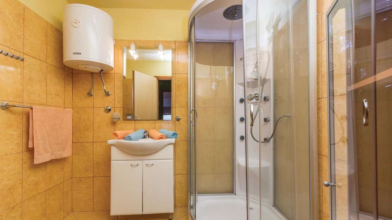 Photo of Bathroom in Jezenj