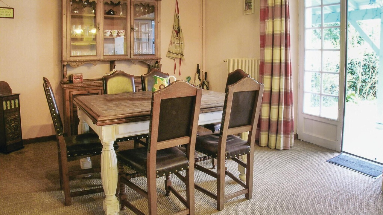 Photo of Bedroom in Escos
