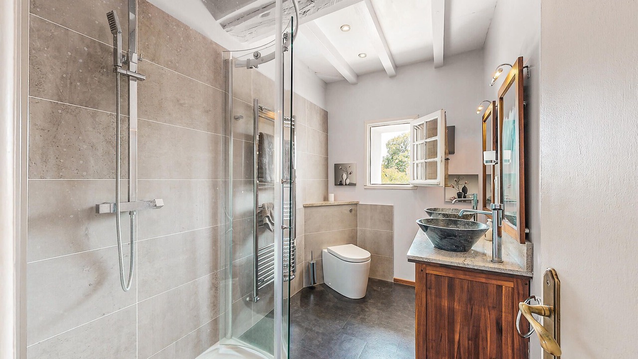 Photo of Bathroom in Escos
