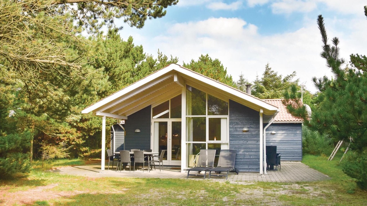 Photo of Others in Houvig Strand