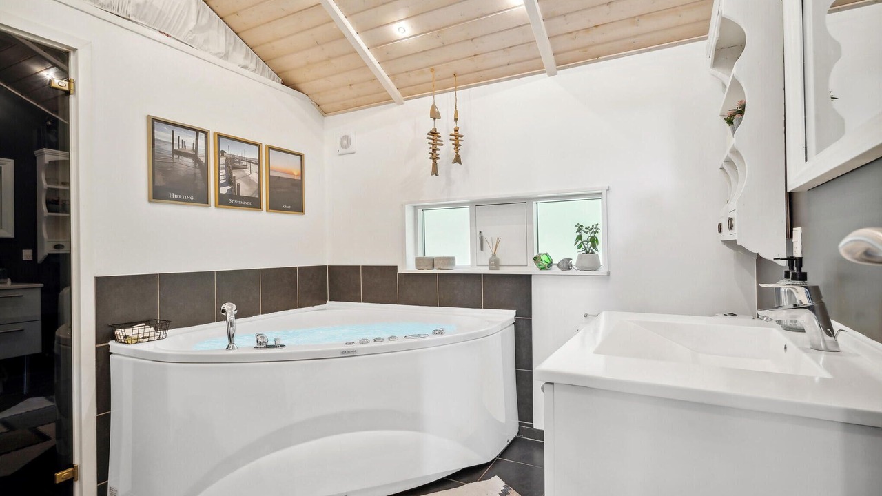 Photo of Bathroom in Arrild Ferieby