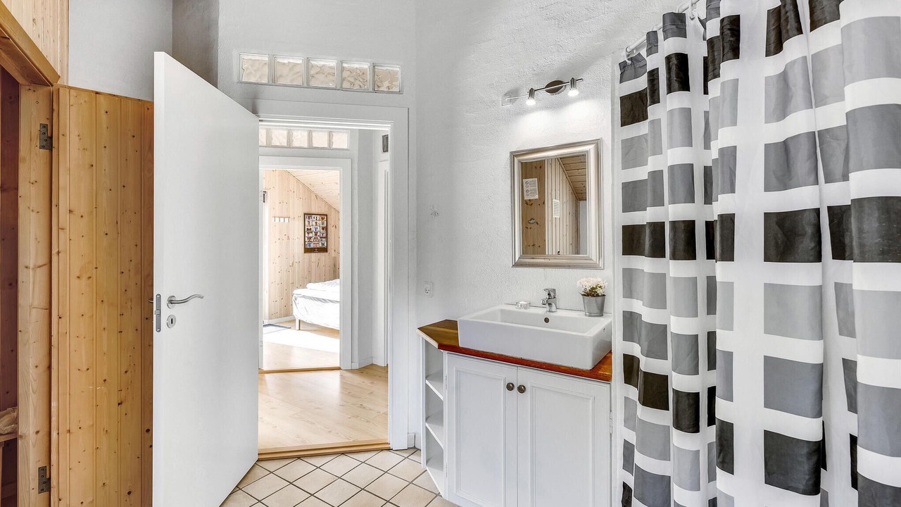Photo of Bathroom in Skaven Strand