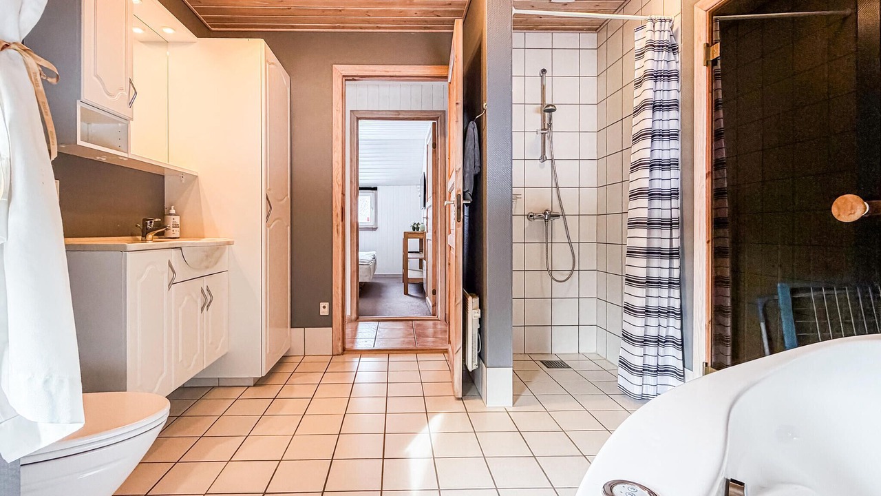 Photo of Bathroom in Jegum