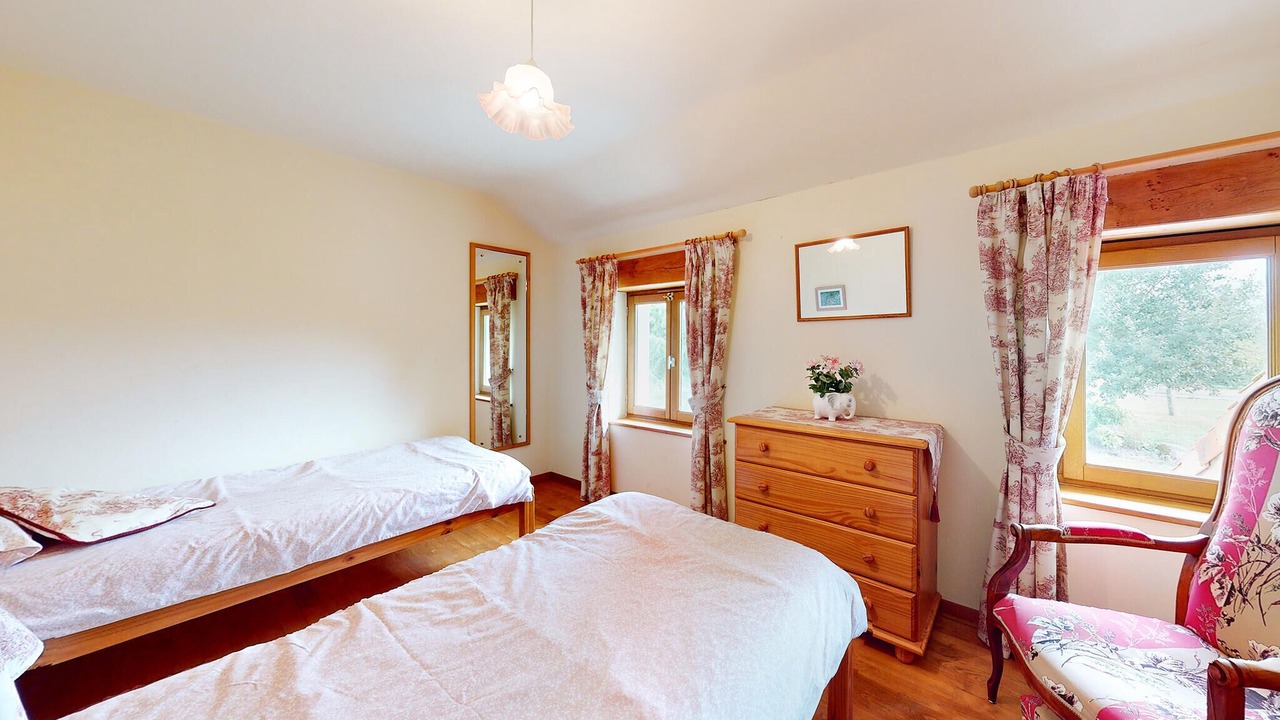 Photo of Others in Saint-Saud-Lacoussiere