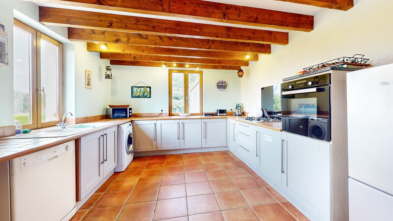 Photo of Others in Saint-Saud-Lacoussiere