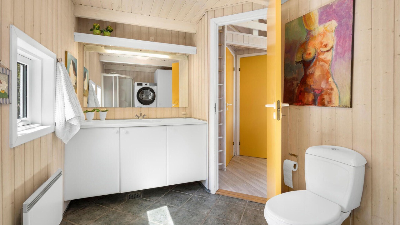 Photo of Bathroom in Fynshav