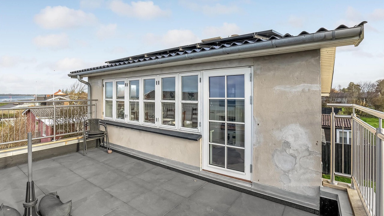 Photo of Others in Frolunde