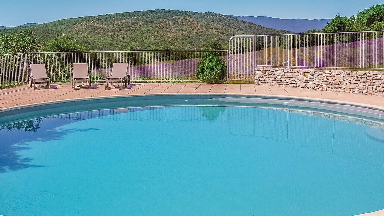 Photo of Outdoor in Sainte-Croix-a-Lauze