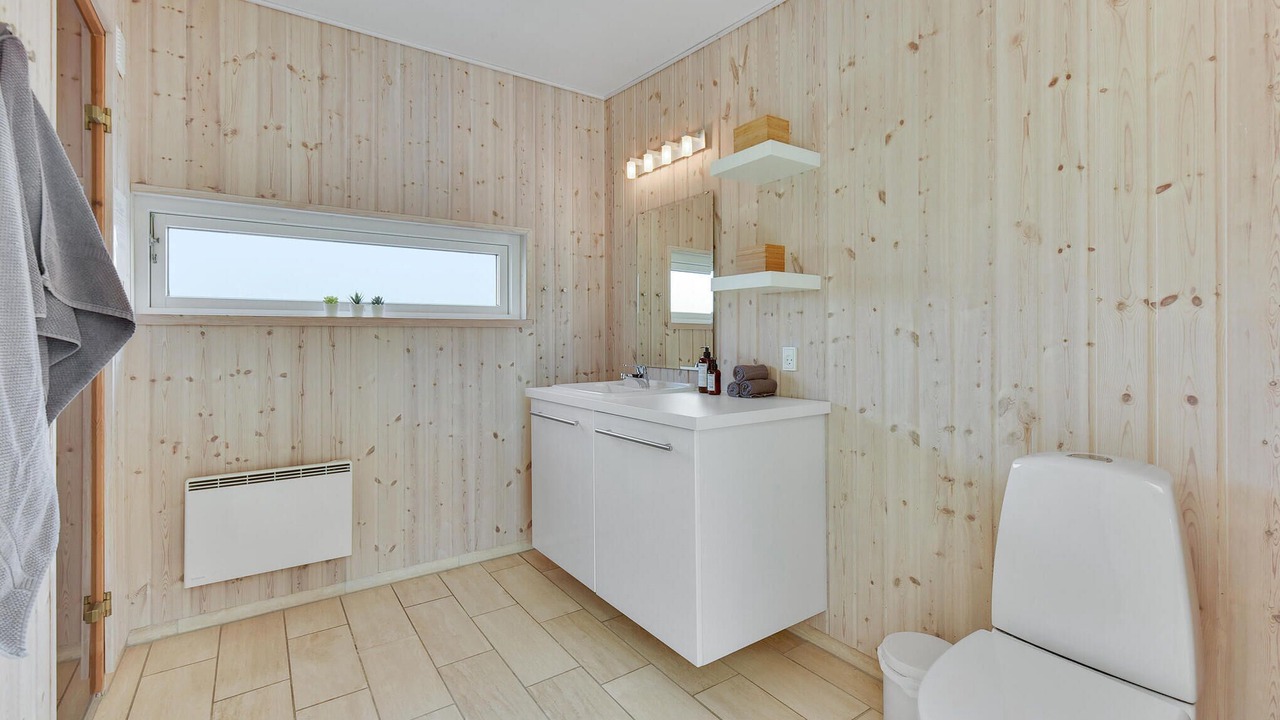 Photo of Bathroom in Pøt Strandby