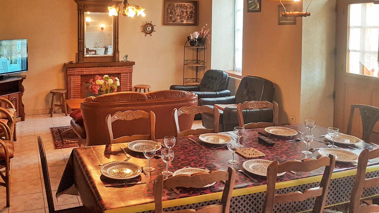 Photo of Bedroom in Le Cloitre-Saint-Thegonnec