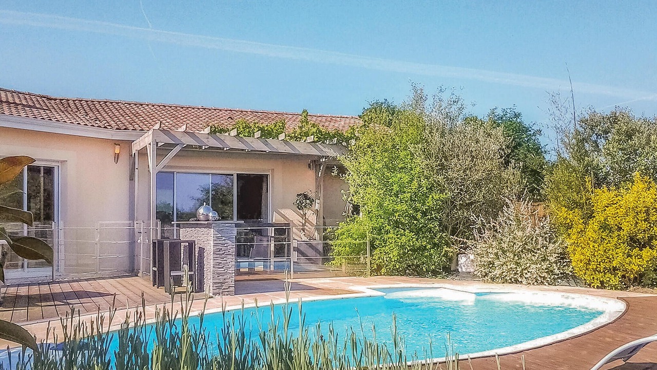 Photo of Outdoor in La Roche-Chalais